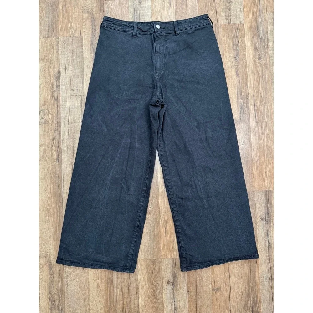 Universal Thread classic flattering